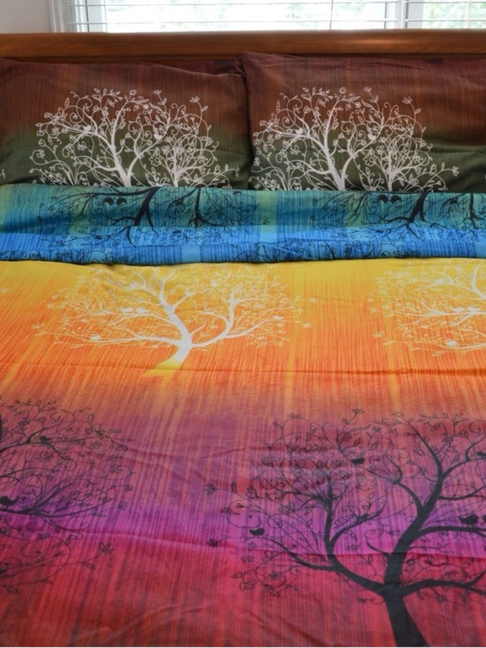 Queen Rainbow Bohemian Style Duvet Cover with 4 Matching Drape Panels - Picture 2 of 4